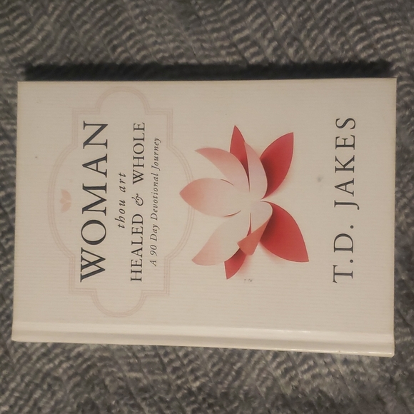 Books - Picture 3 of 4